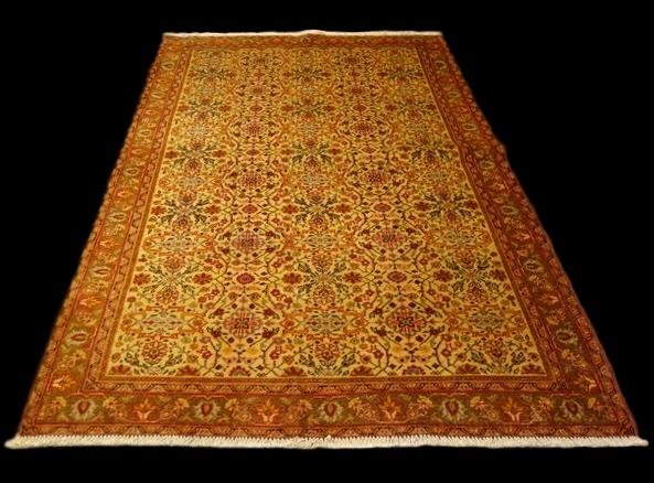 Persian Rug Yezd, 122 Cm X 192 Cm, Iran, Hand-knotted Wool, Circa 1970 In Very Good Condition