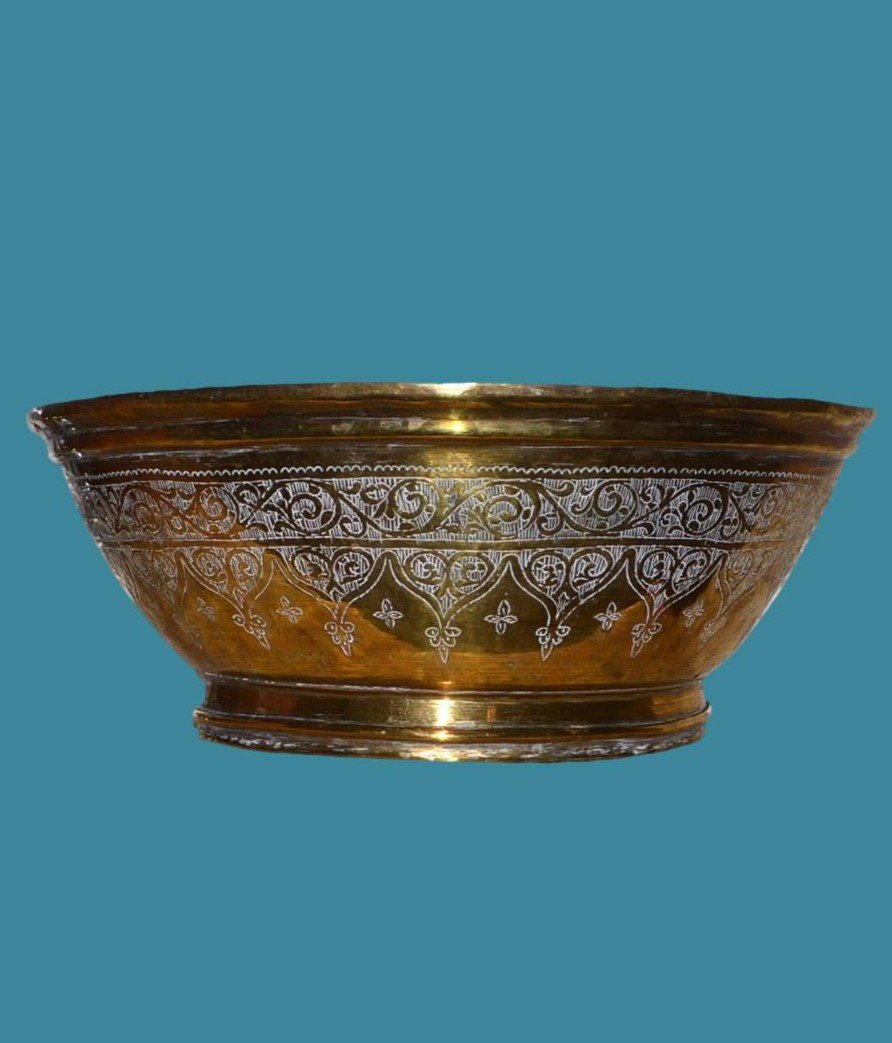 Grand bassin d'ablutions rituelles, cuivre ciselé main , Moyen-orient du XIXème siècle-photo-5