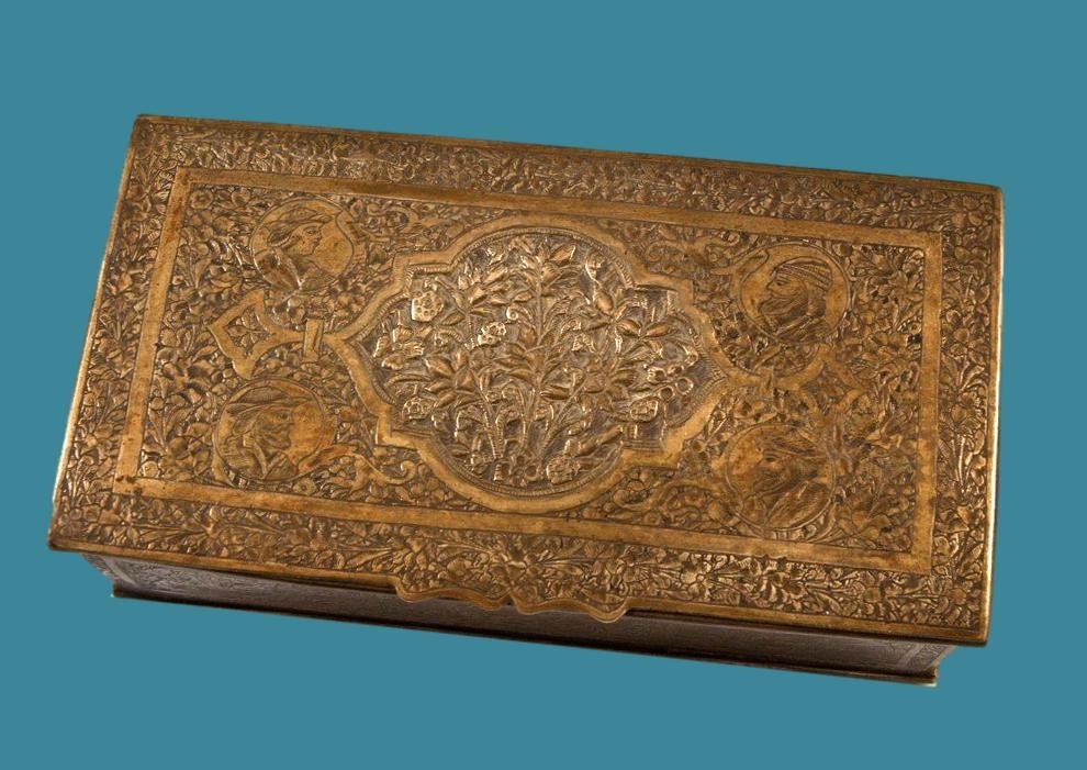 Kadjar Art, Masterpiece Of An Armenian, Persia, Hand-chiseled Bronze Box, 19th Century-photo-4