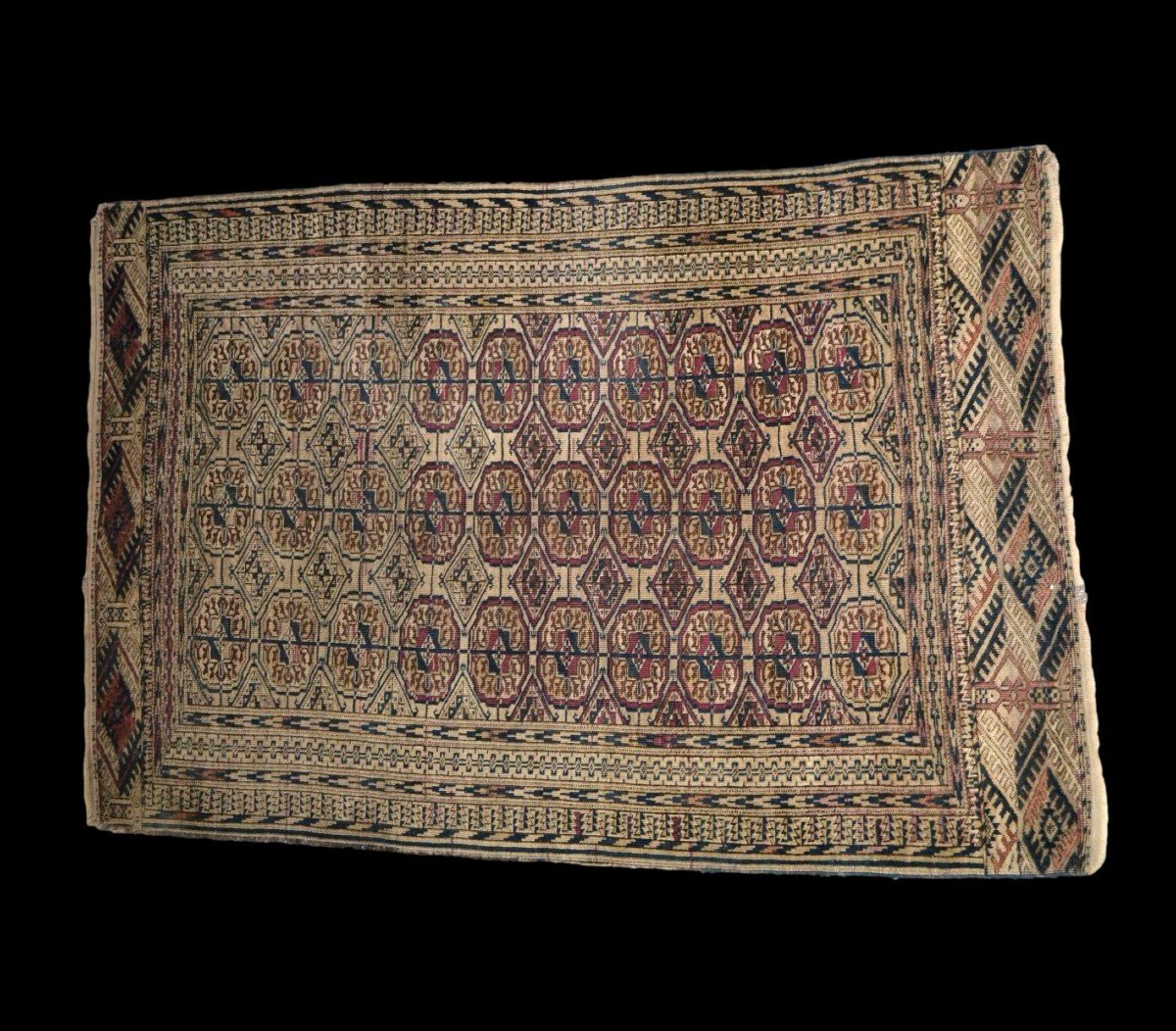 Tapis Tekké ancien, 124 cm x 187 cm, laine sur laine nouée main, Turkménistan, début XXème-photo-3