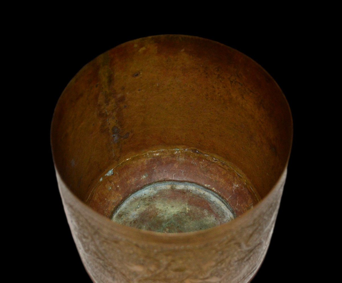 Indo-persian Thick Copper Vase, Engraved With A Chisel On All Sides, Late 19th Century, Very Good Condition-photo-2