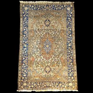 Tapis Ispahan ancien, Perse, début du XXème siècle, 133 cm x 208 cm, laine nouée main, superbe