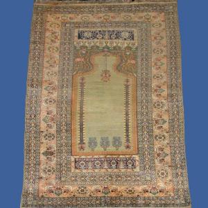 Old Istanbul Rug, Ottoman, 127 Cm X 190 Cm, Hand-knotted Silk On Cotton, Early 20th Century