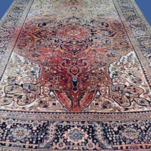 Antique Meina Carpet, 242 Cm X 343 Cm, Heriz Family, Hand-knotted Wool In Iran Around 1930, 