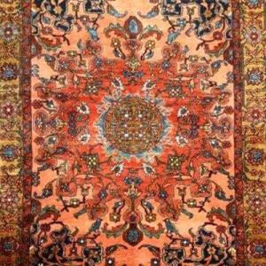 Tapis Tafresh , 132 x 202 cm, noué main, Iran, Perse, dynastie Kadjar, seconde partie du XIXème