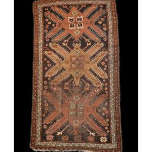 Tapis Kazak ancien aux aigles, Caucase, 121 x 213 cm, laine nouée main, première partie du XXè