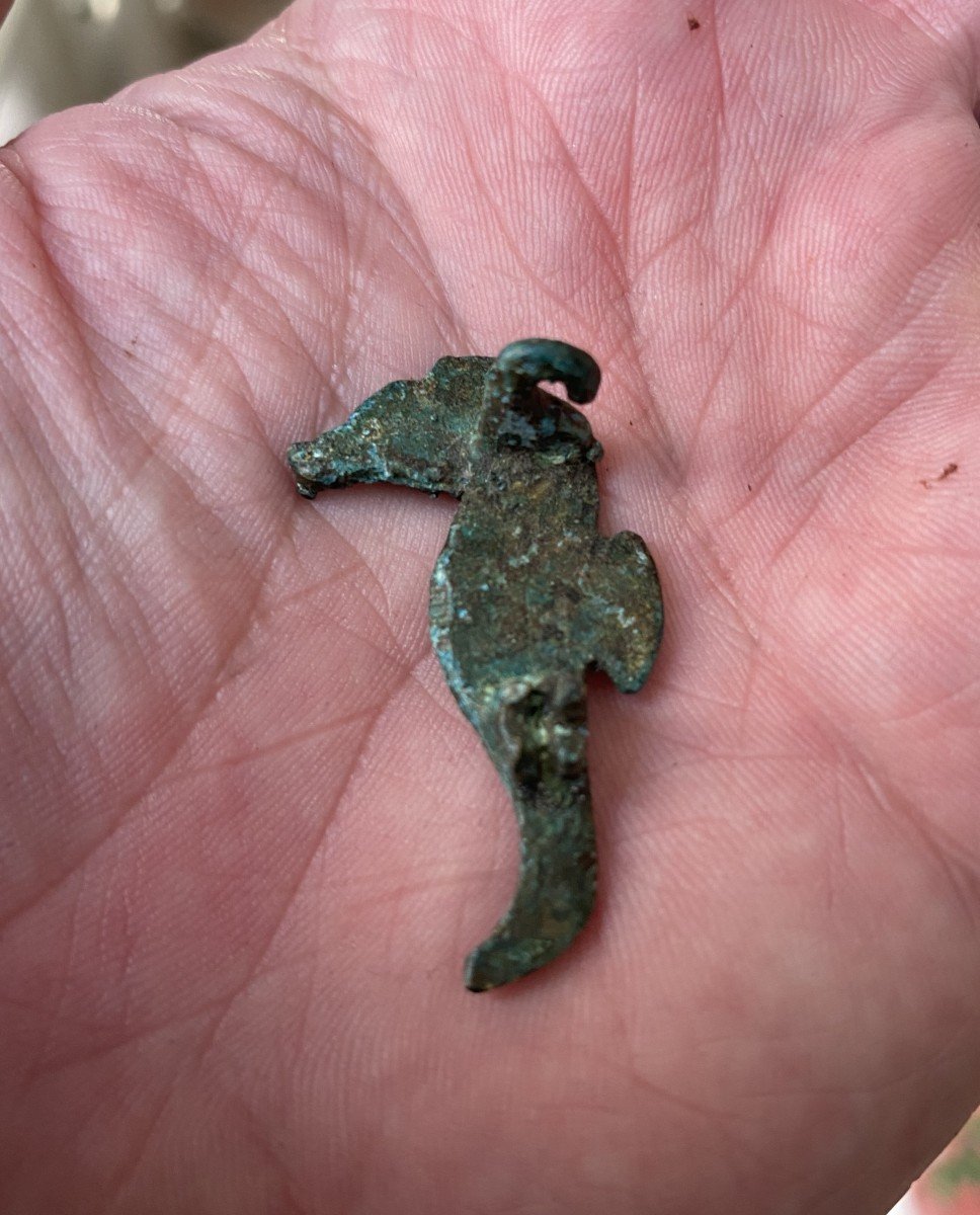 A Roman Fibula In Bronze Seahorse - Circa 0-200 Ad-photo-3