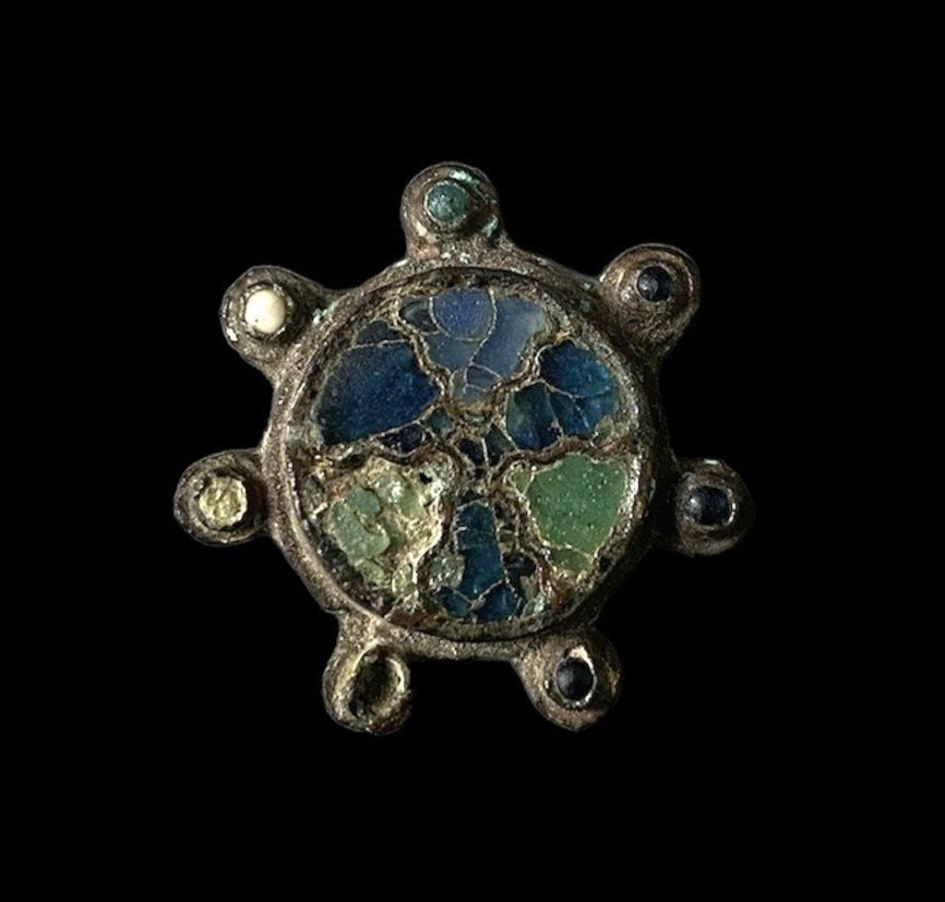 Une Broche Cloisonnée Emaillée En Bronze Anglo-saxonne 10e-11e Siècle Après JC