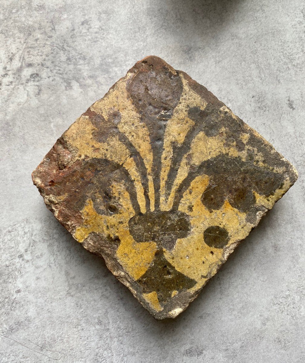 A Bright Yellow 'fleur-de-lis' Floortile, 14th Century -photo-2