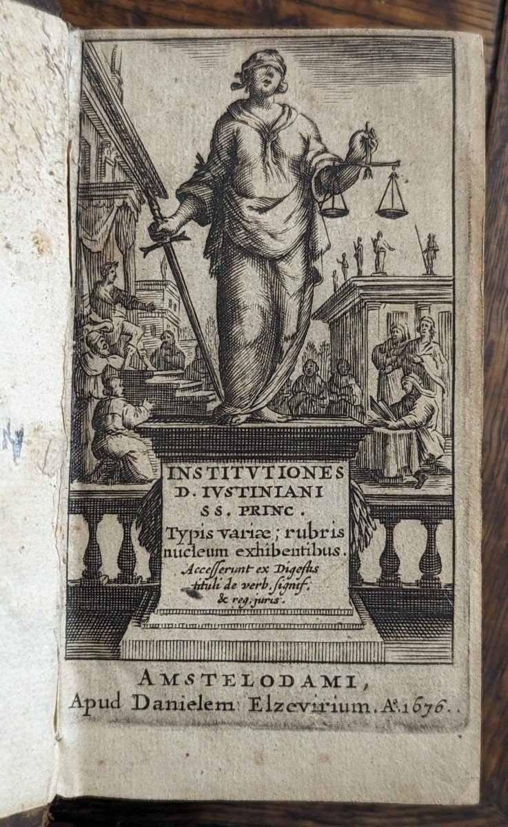 Livre Code Justinien à Amsterdam Chez Elzevir 1676-photo-2