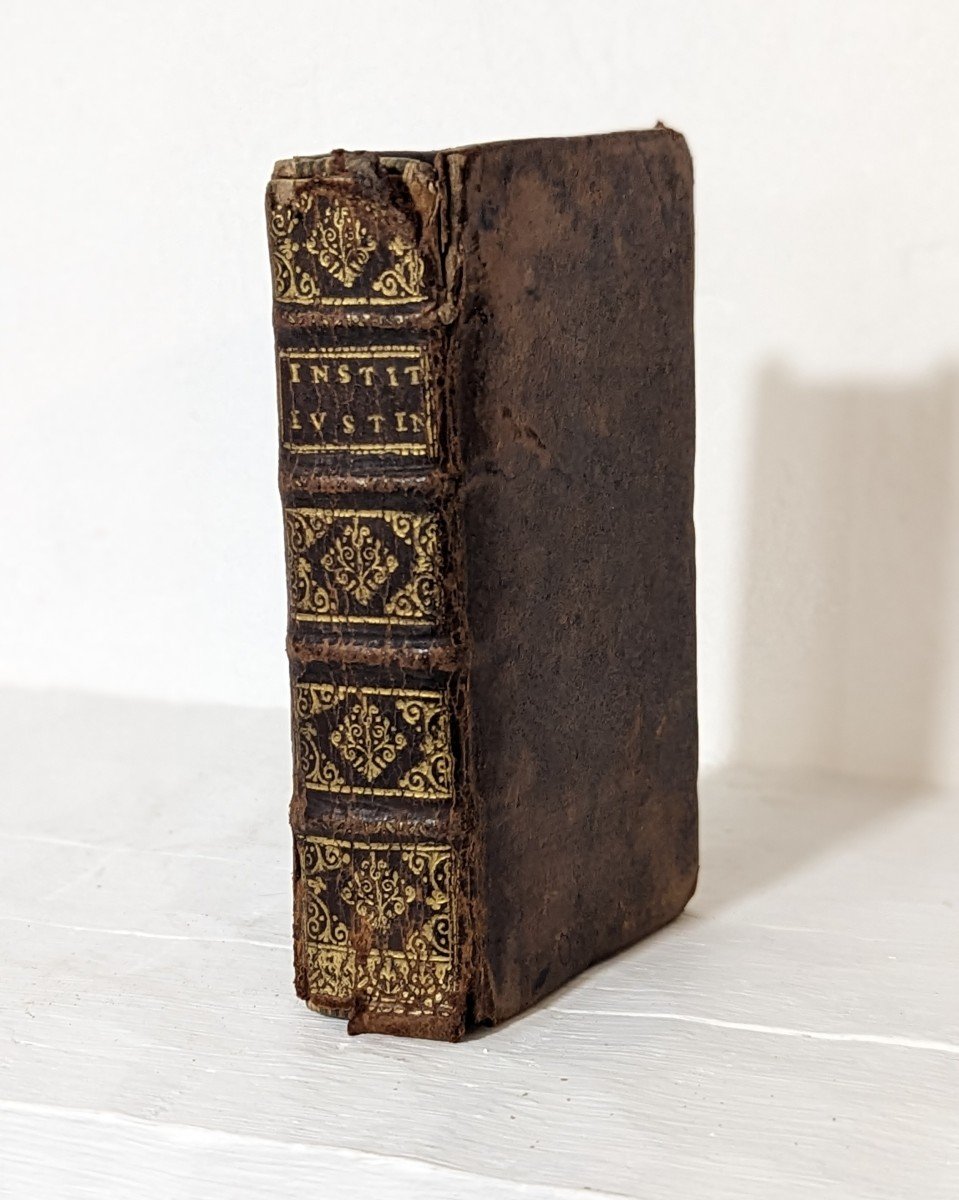 Livre Code Justinien à Amsterdam Chez Elzevir 1676