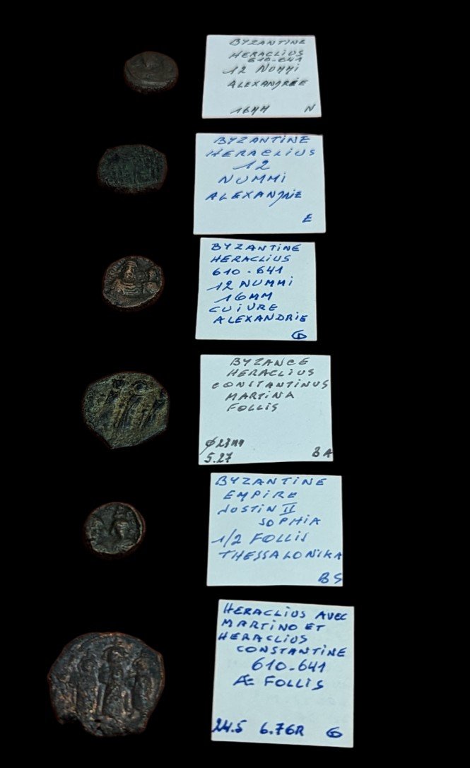 Collection Of 12 Byzantine Coins - Bronze - Middle Ages -ex Col. Sand - Numismatics-photo-7