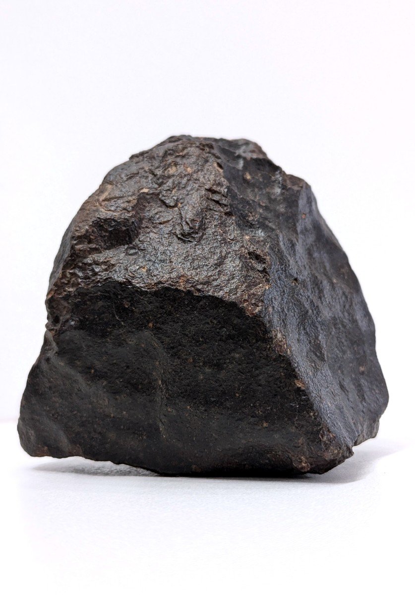 Imposing Chondrite Meteorite - 1,270 Kg - Curiosity -photo-2