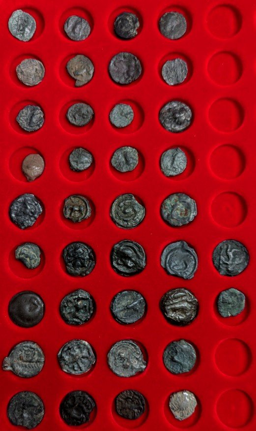 Collection Of 38 Gallic Coins – Gossip – Numismatics