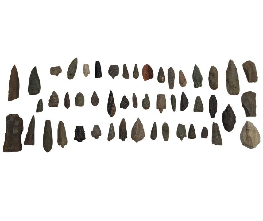 Lot Of 49 Neolithic Flint Tools - Sahara - Arrowheads - Cores - Archaeology