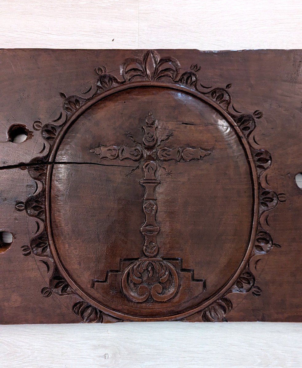 Religious Walnut Panel Transformed Into A Carving Table – Aveyron – 17th - 18th Century-photo-2