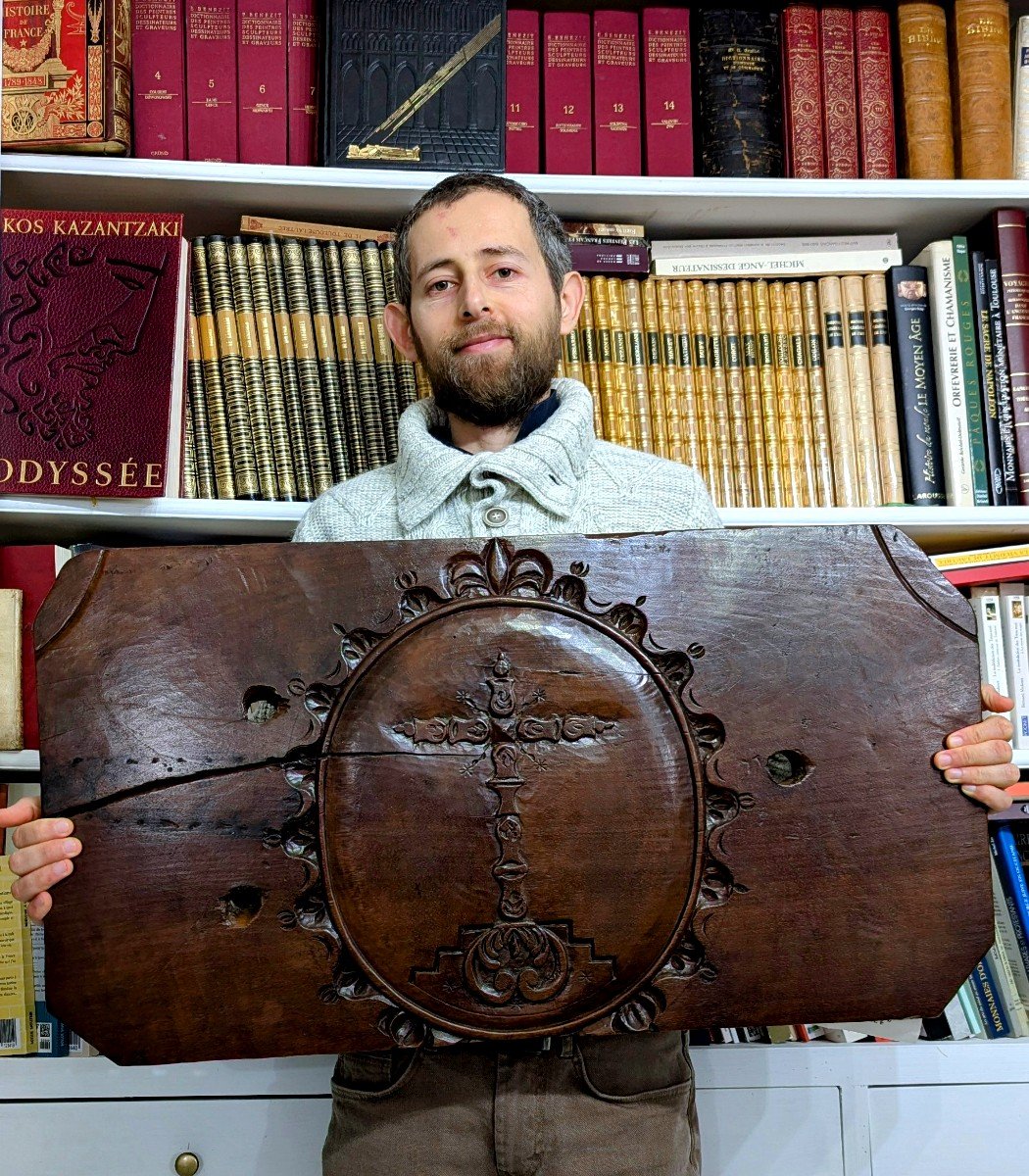 Religious Walnut Panel Transformed Into A Carving Table – Aveyron – 17th - 18th Century