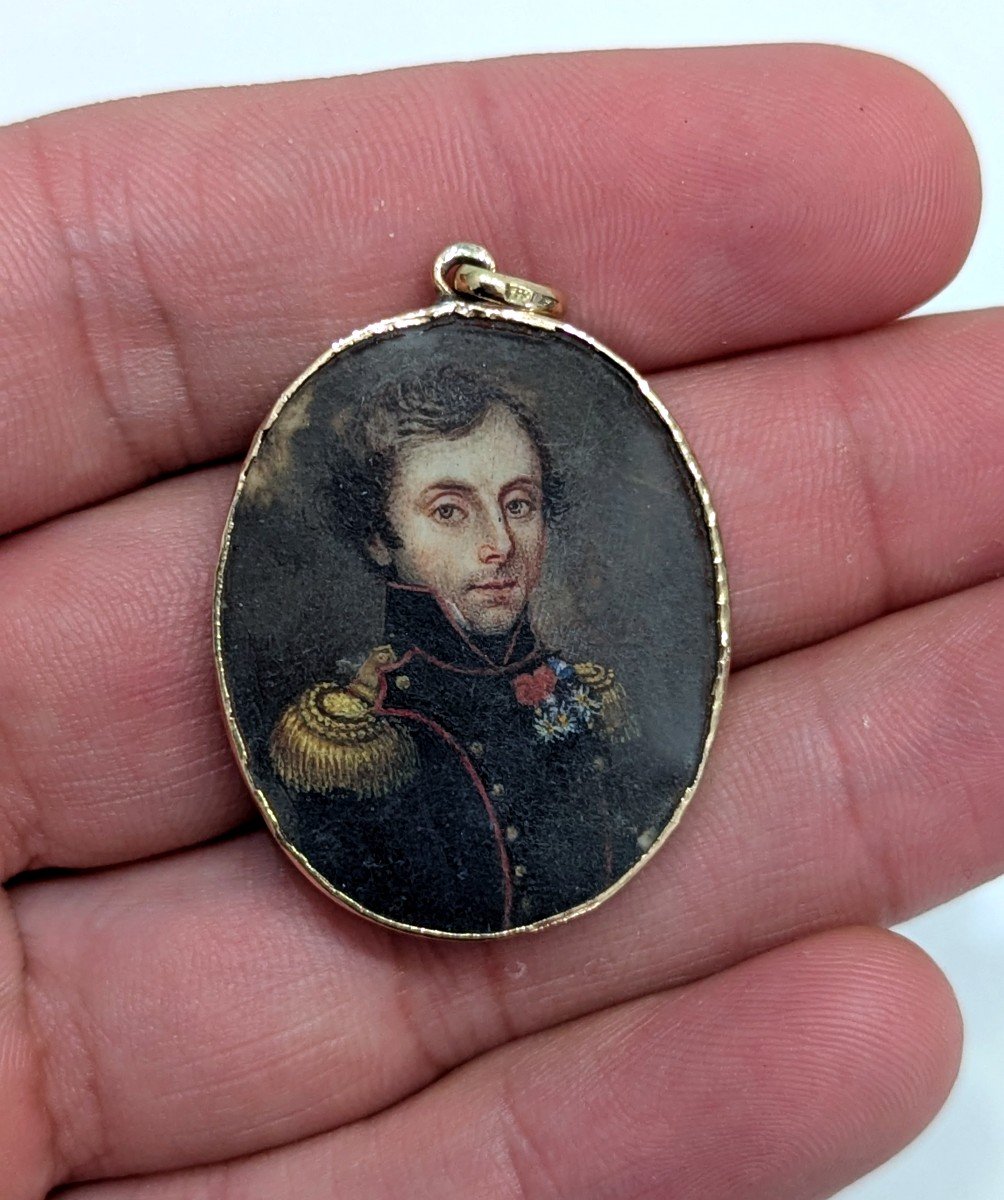 Miniature Portrait Of A Military Man & Hair On The Back - Gold Mount - Restoration Period 