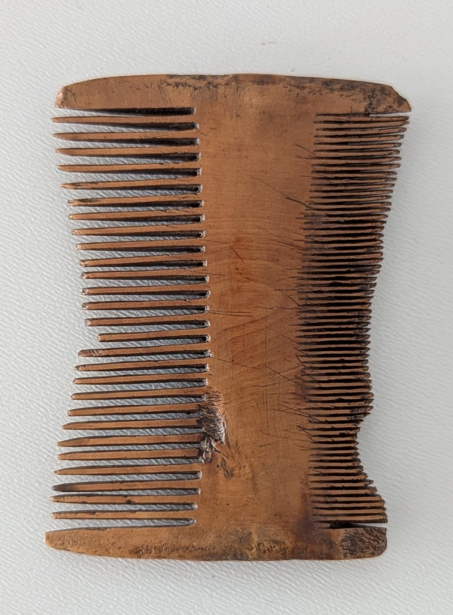 Double Wooden Comb – Late Egyptian Period – Archaeology 