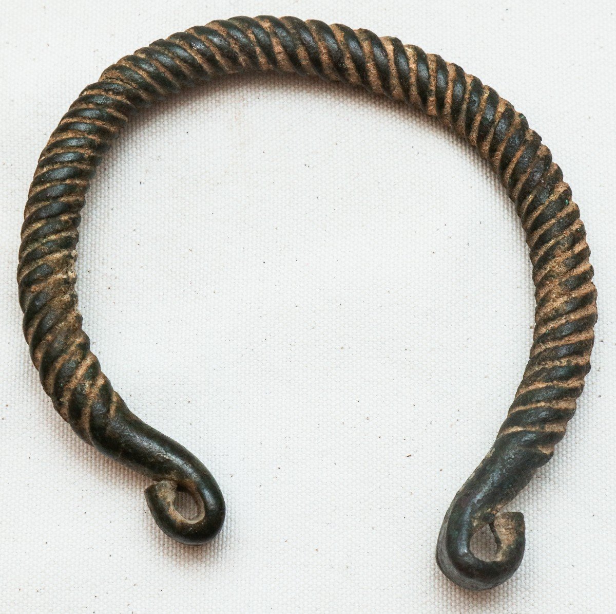 Large Torque In Twisted Solid Bronze Iran 9th-8th Century Bc-photo-2