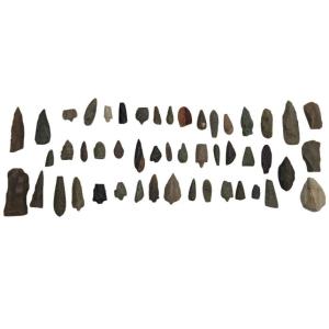 Lot De 49 Outils Néolithiques En Silex - Sahara - Pointes De Flèches - Nucléus - Archéologie