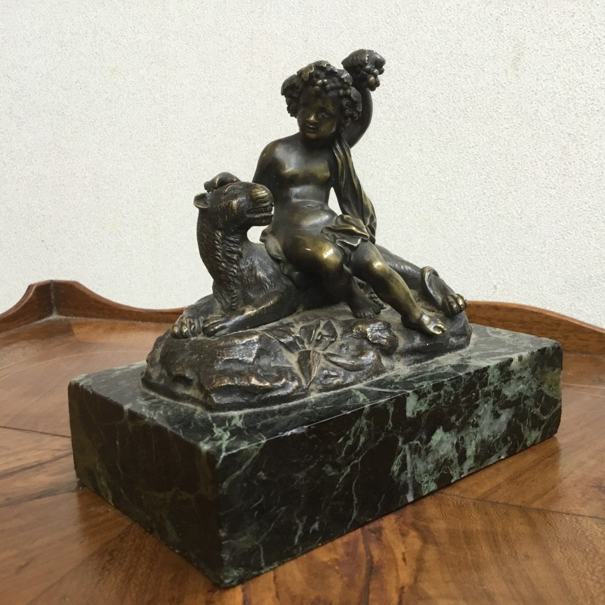 Bronze XIXe : Bacchus enfant et lionne