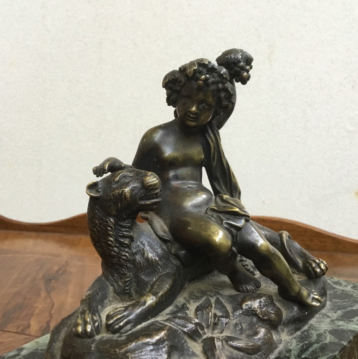 Bronze, 19e siècle : Bacchus enfant et lionne-photo-4