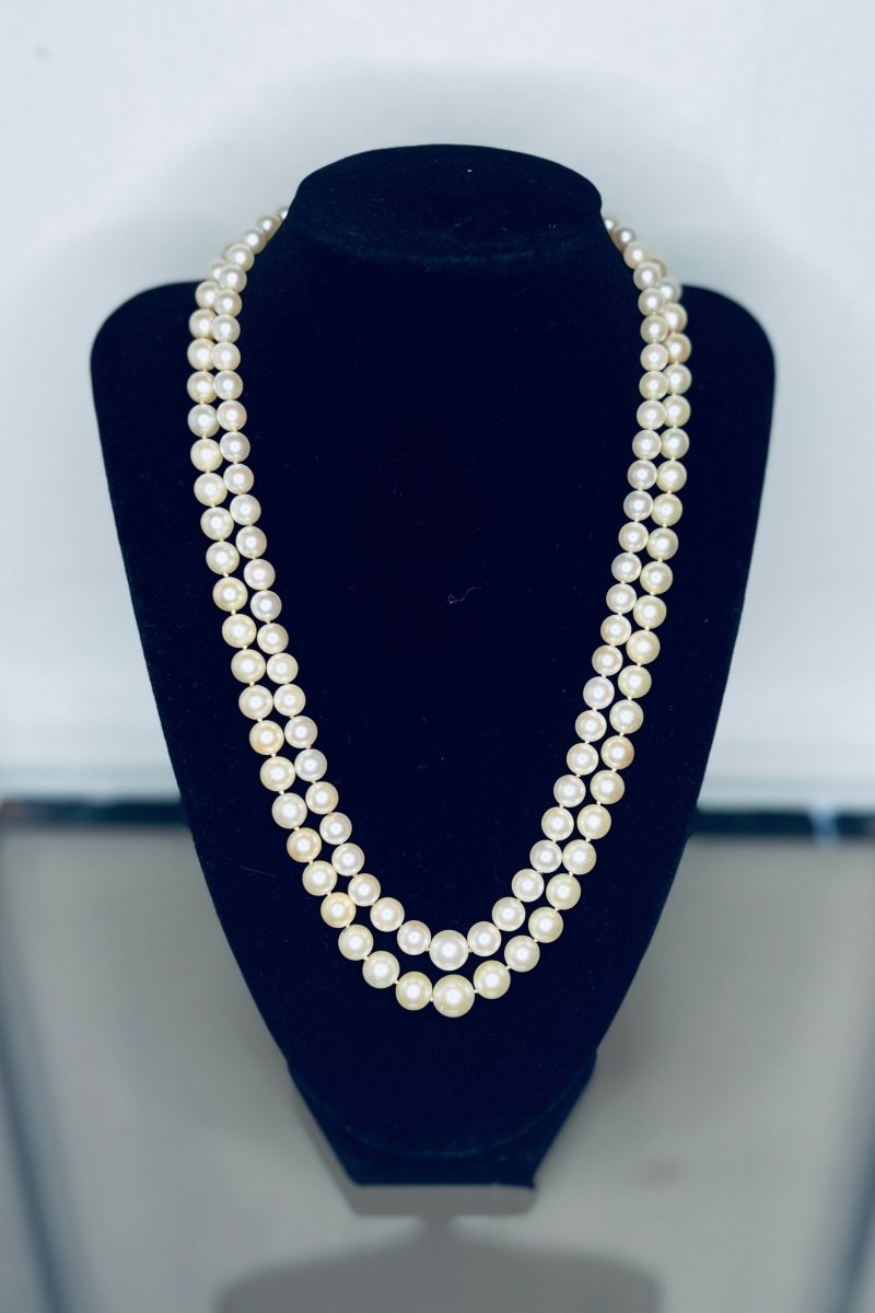 Superb Double Row Necklace 124 Cultured Pearls Gold Clasp And Diamonds 49 Cm