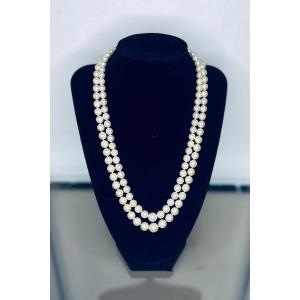 Superb Double Row Necklace 124 Cultured Pearls Gold Clasp And Diamonds 49 Cm