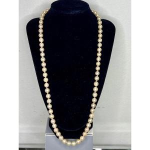 Superbe Collier 70 Perles De Culture Blanches Akoya Fermoir Or 18 K 8 Diamants 67 Cm