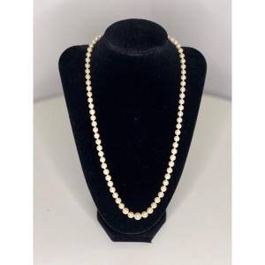 Necklace 77 Cultured Pearls In Fall Gold Clasp And Diamonds 55 Cm