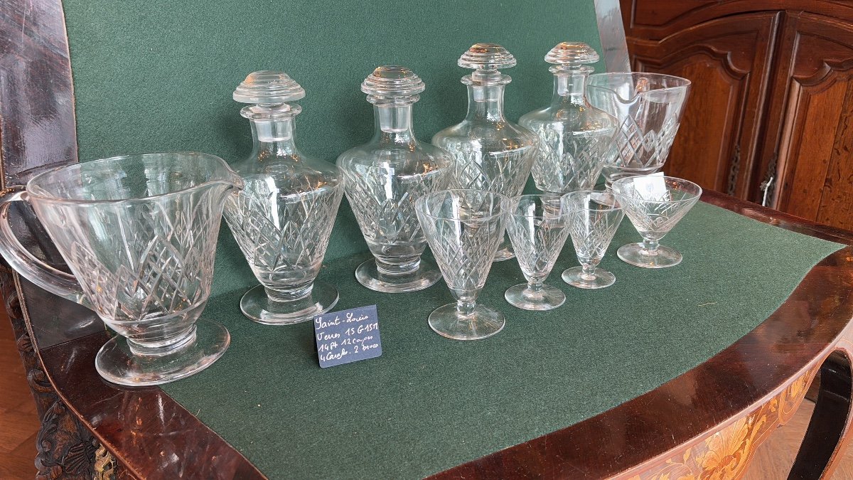 Service Saint Louis Art Deco 58 Verres, 2 Brocs, 4 Carafes Modèle Astrid