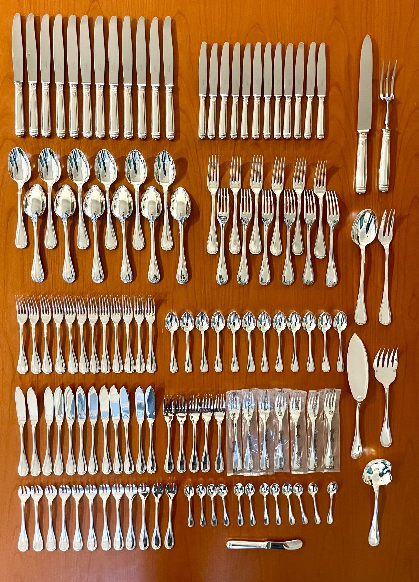 Christofle Malmaison 128 Piece Cutlery Set Near New Condition -photo-4