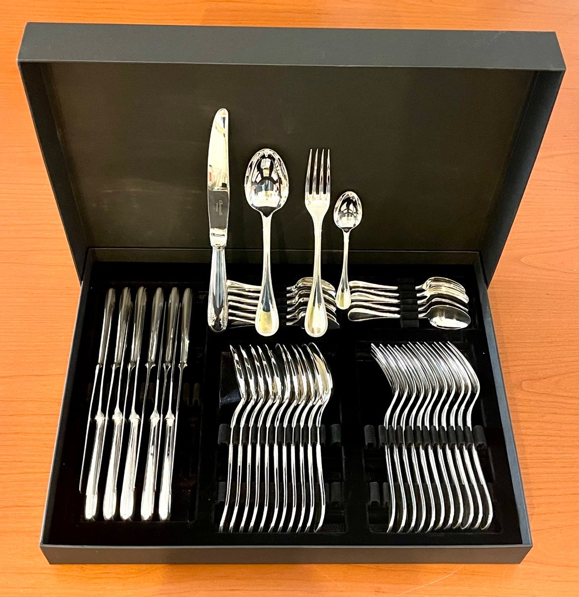 Christofle Perles 48 Piece Cutlery Set Excellent Condition 