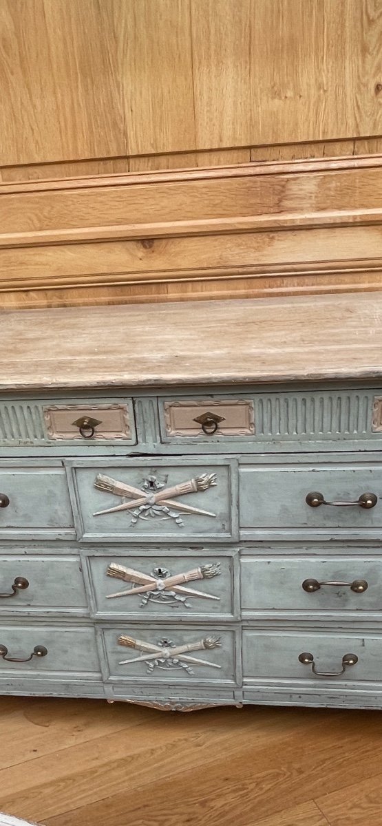 Patinated Louis XVI Commode-photo-3