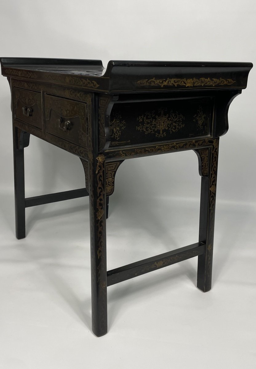 Japanese Lacquered Console -photo-3