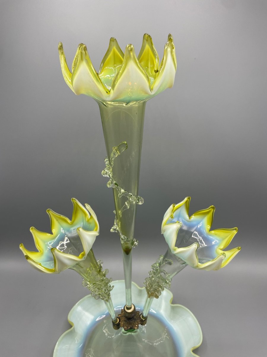 Milieu De Table, Soliflore En Verre Opalin D’époque Art Nouveau-photo-3