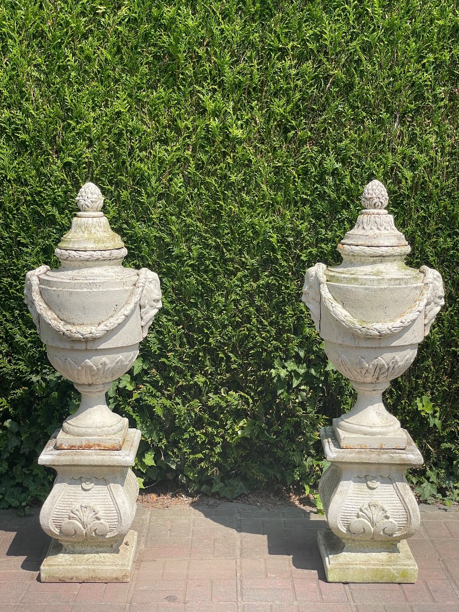 Important Pair Of Louis XVI Style Cast Iron Vase-photo-2