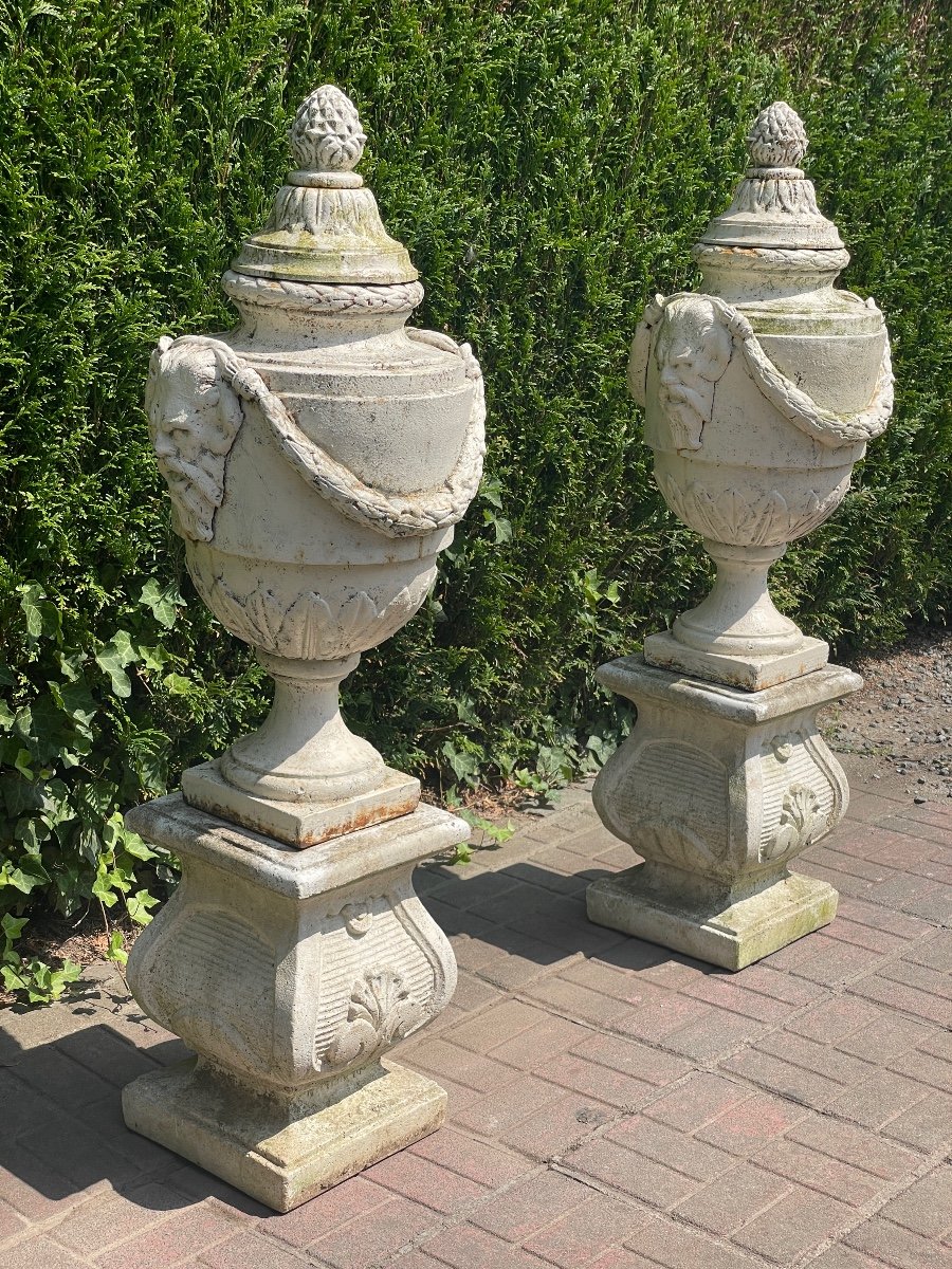 Important Pair Of Louis XVI Style Cast Iron Vase-photo-3