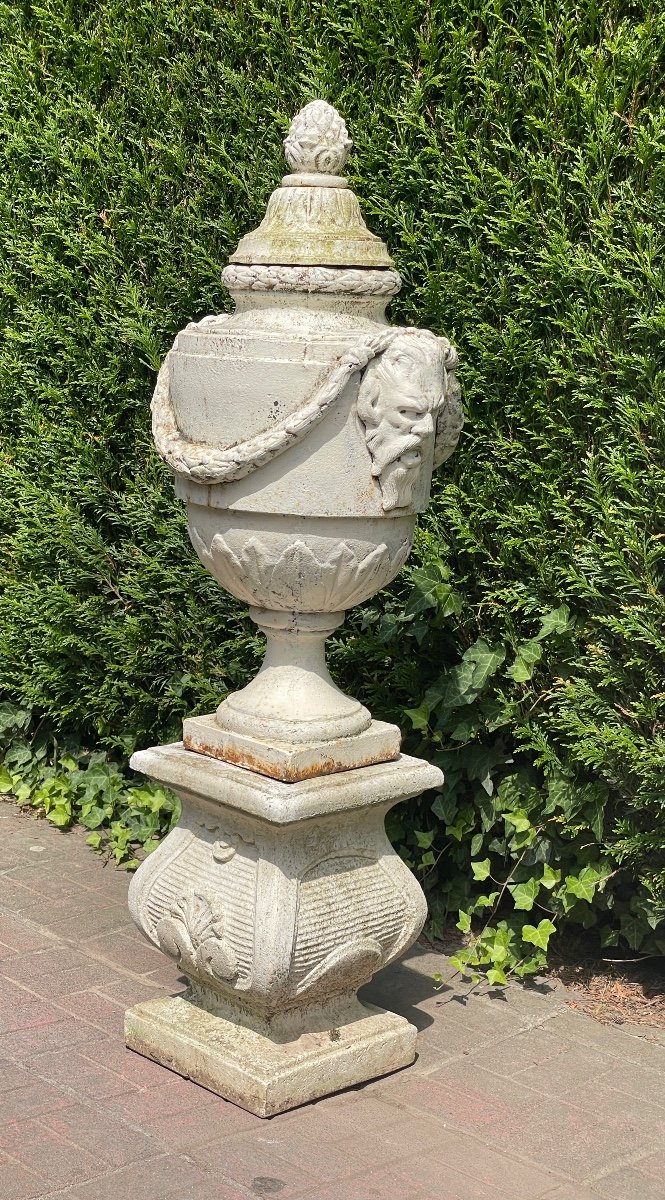 Important Pair Of Louis XVI Style Cast Iron Vase-photo-2