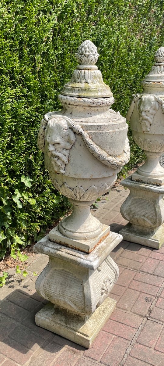 Important Pair Of Louis XVI Style Cast Iron Vase-photo-3