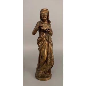 Sculpture en bronze Carrier Belleuse « La Liseuse »