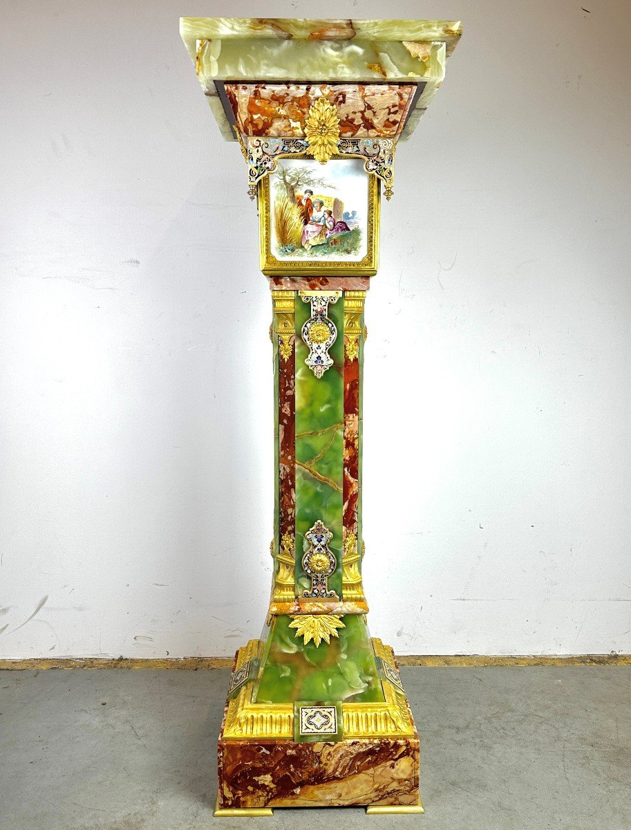 Column Ionyx And Champlevé Enamel With Gilt Bronze Porcelain Plates