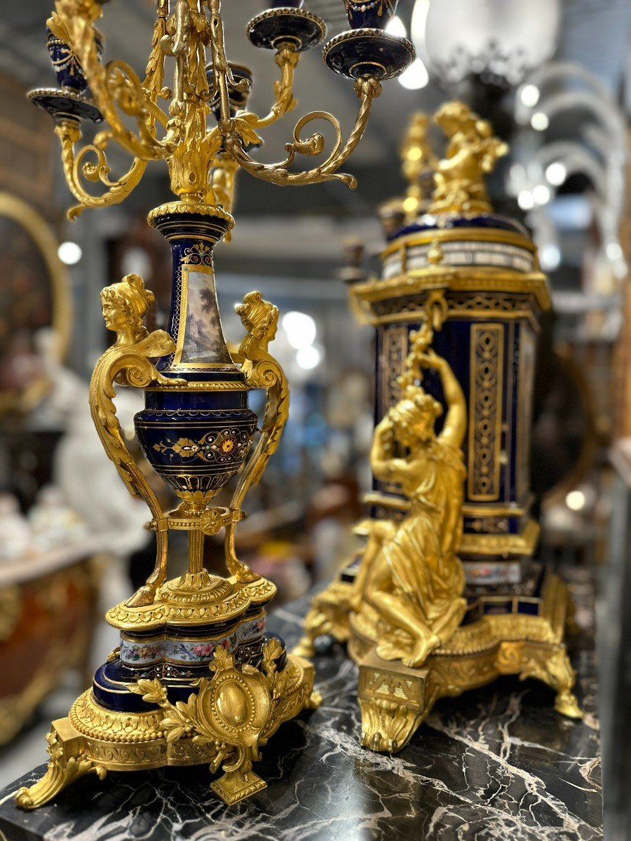 Important Clocksetannular Clock In Sevres Porcelain And Gilt Bronze 19th Century-photo-8