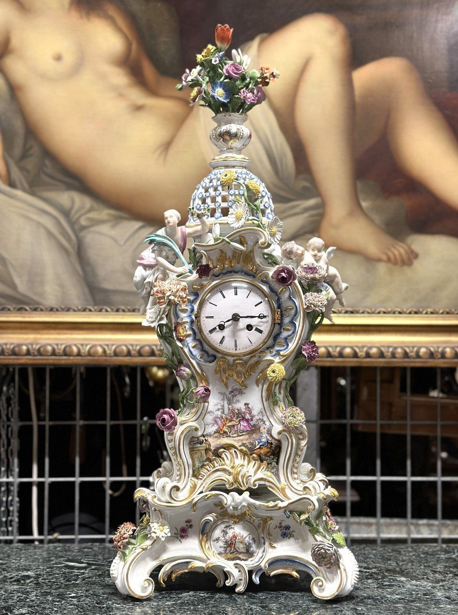 Magnifique Pendule En Porcelaine De Meissen Du XVIIIe Siècle