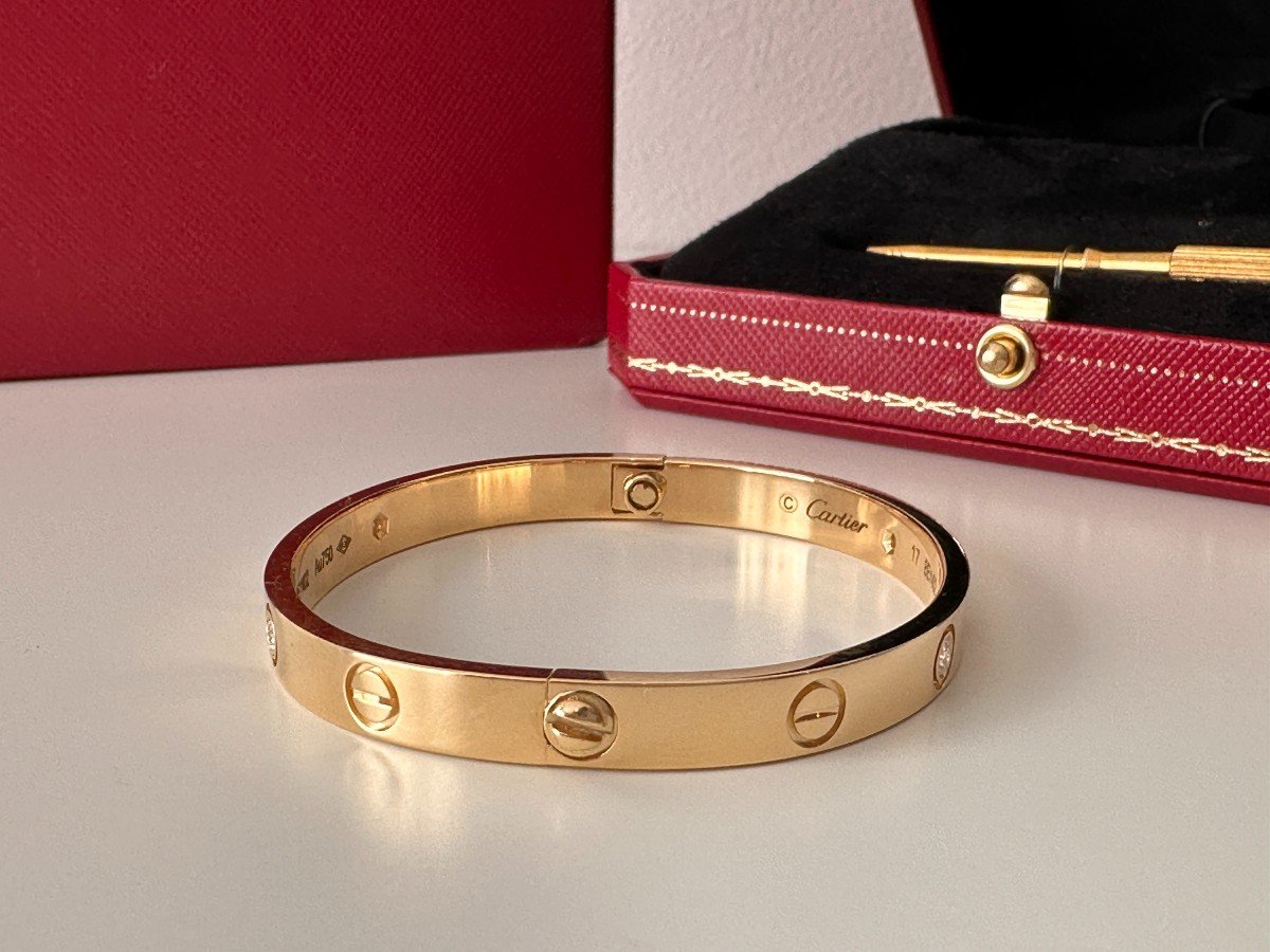 Cartier Love Bracelet En Or Jaune 18k Avec 4 Diamants NOUVEAU-photo-4