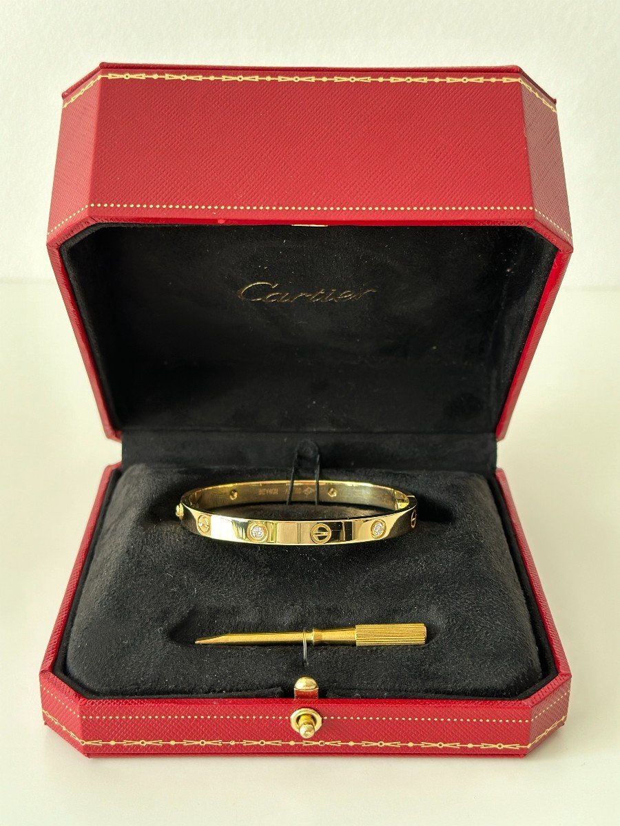 Cartier Love Bracelet En Or Jaune 18k Avec 4 Diamants NOUVEAU-photo-2