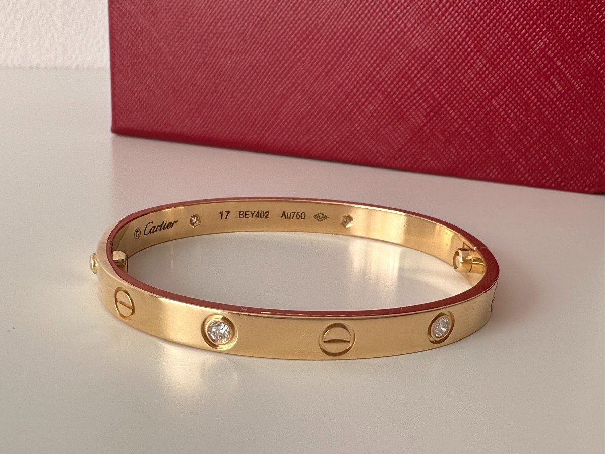 Cartier Love Bracelet En Or Jaune 18k Avec 4 Diamants NOUVEAU-photo-3