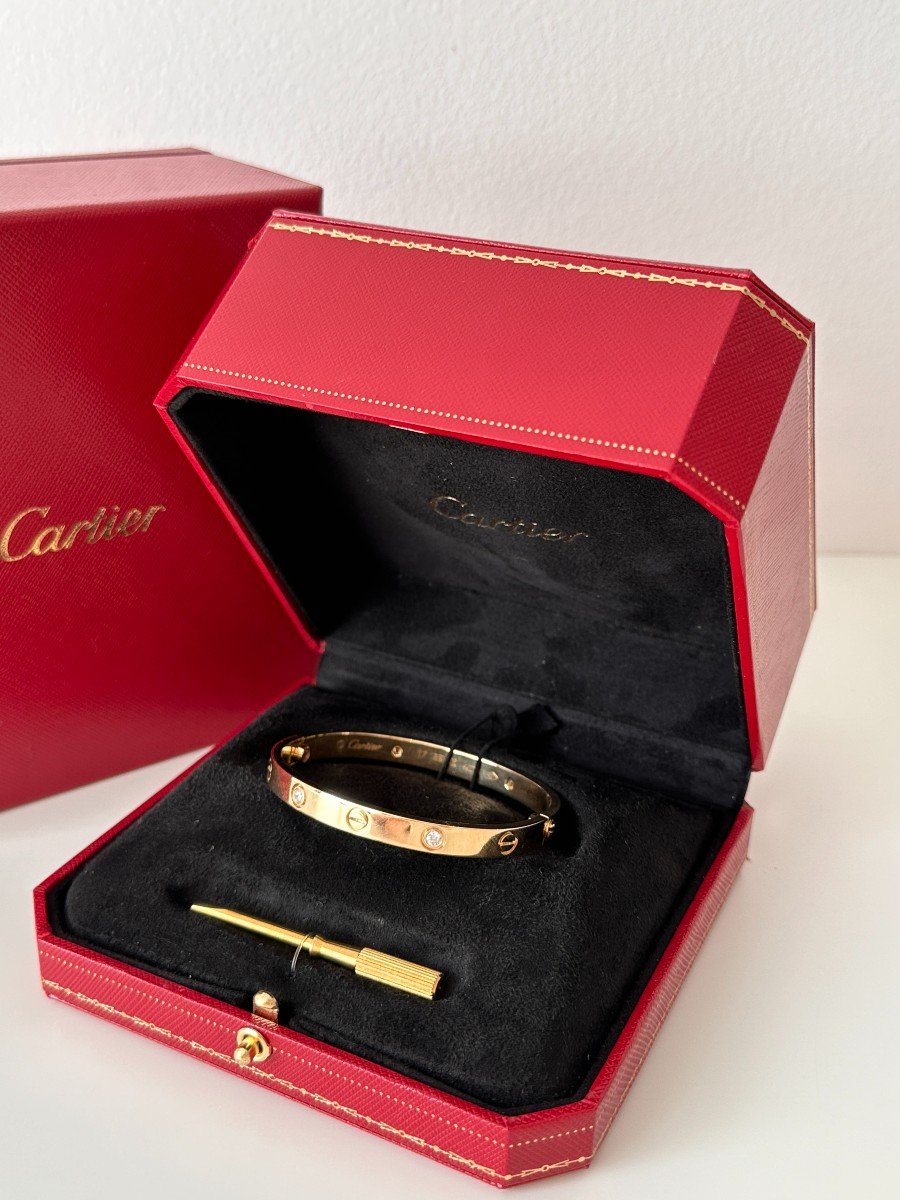 Cartier Love Bracelet En Or Jaune 18k Avec 4 Diamants NOUVEAU-photo-5