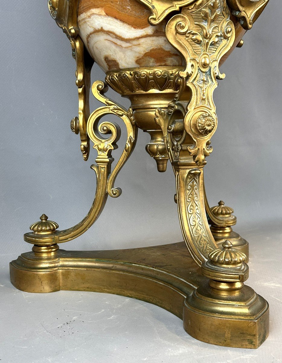 Exquisite 19th Century Gilded Bronze Vase With Champlevé Enamel And Onyx -photo-4